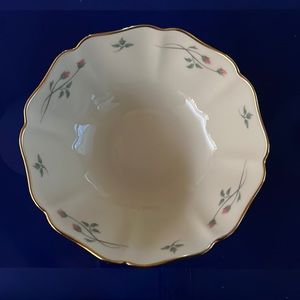 Lenox “Rose Manor” Heart Bowl with Gold Accented Top